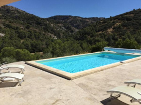 pretty gite with pool in cavaillon, beautiful view on the luberon mountains, 4 people.